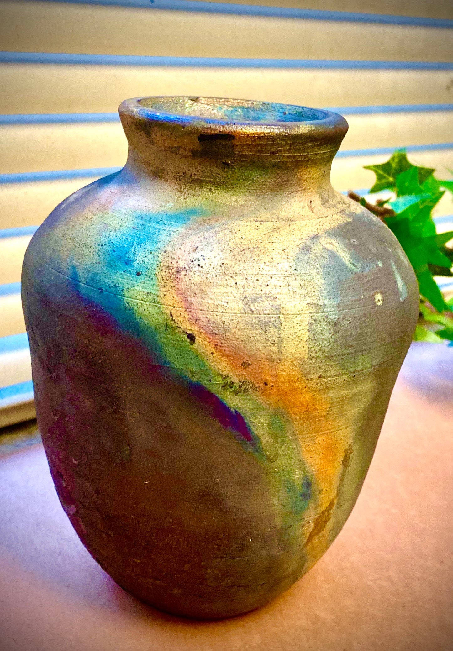 Nice Copper Matte Pot Matte Textured Earthy Copper Vase 6" x 5" x 5" 1.7 lbs. Sit nice on any table furniture.