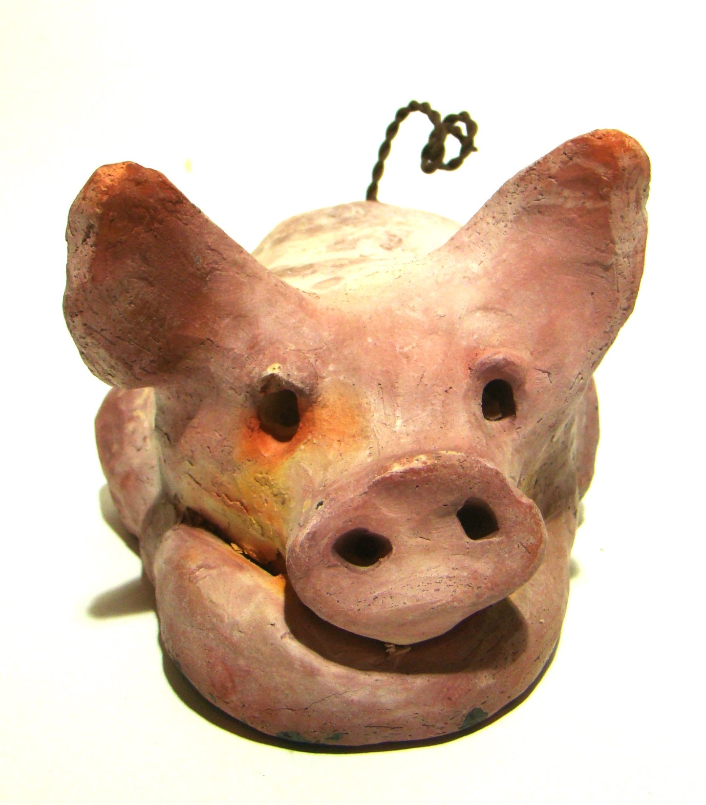 This Little Piggy is 4" x 5' x 6" and weighs 1.8 lbs