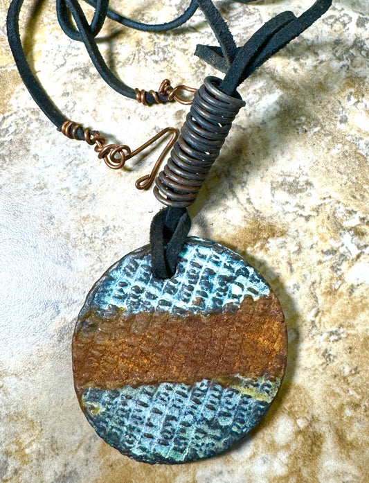 Earthy Disc Necklace-2