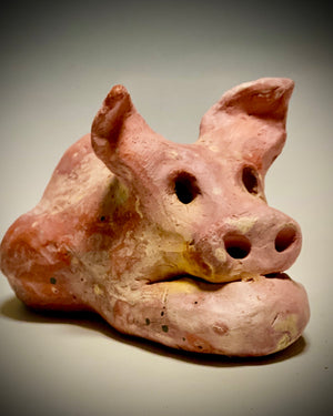 This Little Piggy named Kali is 4" x 5' x 6" and weighs 1.8 lbs. Kali has a matte and satin pinkish complexion. Kali little curly tail is made of wire.
